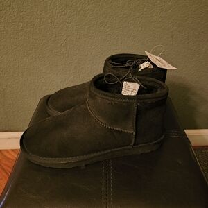 Arizona Jean Company Black Ankle Boots Memory Foam